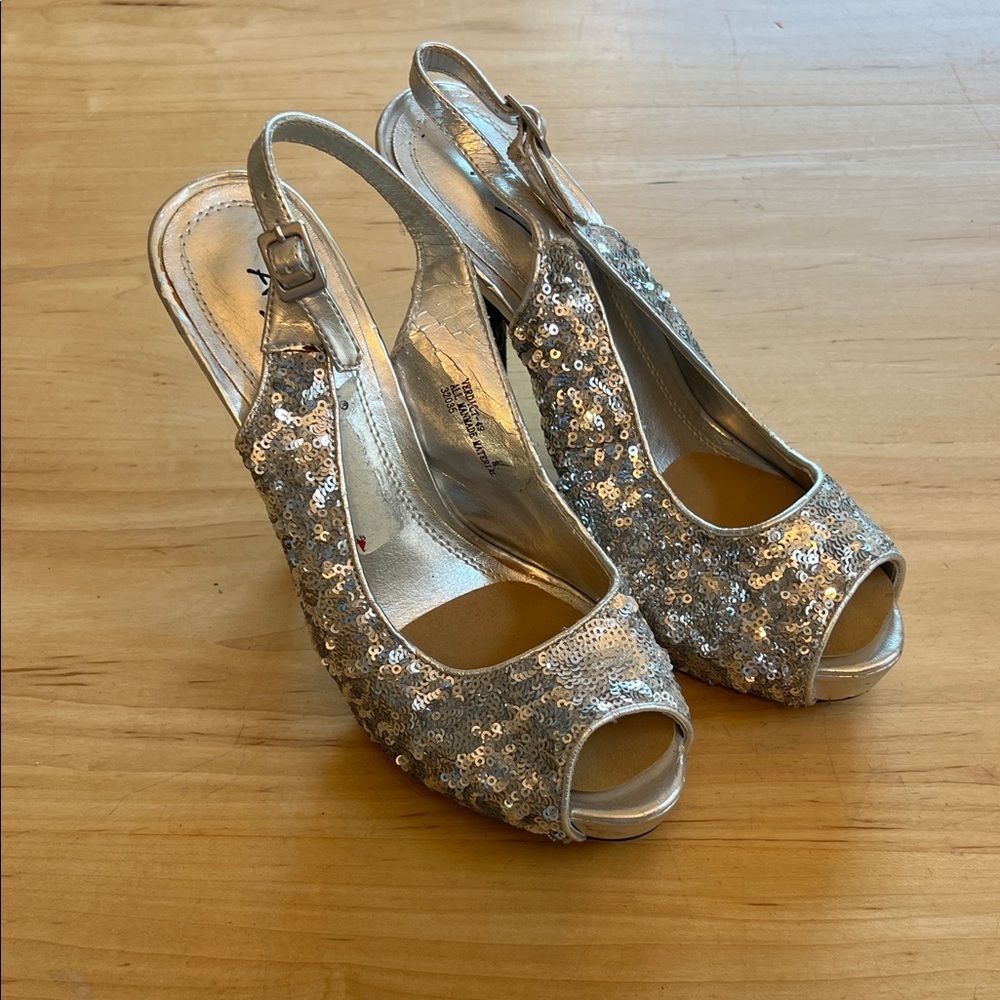 Anne Michelle Glittering Silver Peep-Toe Heels